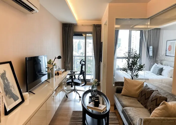 Upscale Living 1br - Ultra Fast Wifi - Phrom Phong